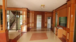 Rose Garden Hotel - Image 3