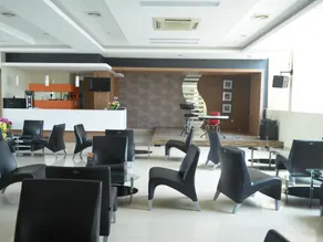 Regina Hotel Pemalang - Image 3
