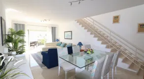 Moura Praia, avec terrasse privée sur le toit situé dans le port de plaisance - Image 3