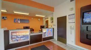 Motel 6-San Antonio, TX - Downtown - Market Square - Image 4