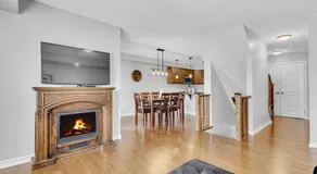 Cozy 3BR Home with Parking Near Kitchener Attractions - Image 2