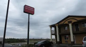 Economy Inn & Suites Joplin - Image 4