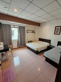 Galaxy Inn - Image 2