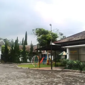 New Mountain Springs Hotel & Resort - Image 4