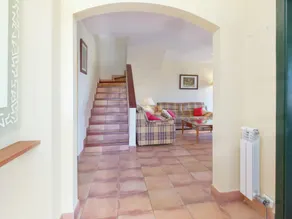 Quaint Villa in Navata with Fenced Garden - Image 4