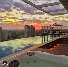 Flat de luxo piscina rooftop e vista para o parque - Image 1