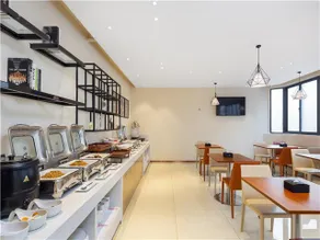 City Comfort Inn Haikou Riyue Plaza Xinhaihang Building - Image 5