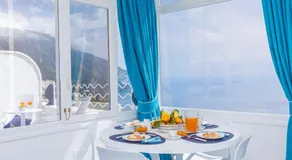 Aurora Luxury Suites Seaview - Image 5
