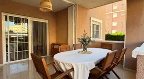 Apartamento familiar 3 habitaciones con piscina y parking - Playa a 5 min a pie - Aeropuerto Alicante a 10 min - Image 2