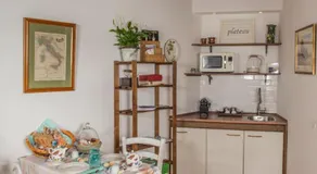 Etruscan Garden Apartment - Image 4