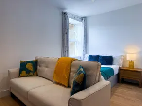 Comfy Ground Floor Suite In Maidstone | Book Now - Image 2