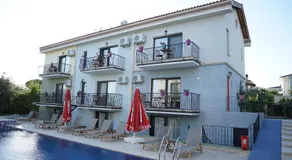 Karyada Hotel - Image 4