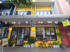 Lemon Siam Hostel Free Breakfast - Image 2