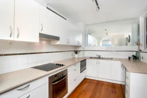 MAN29 - Beautiful 2 BR Apartment Manly Wharf Views - Image 5