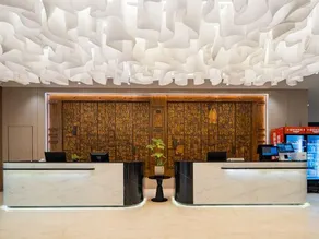 Oriental Hotel - Image 3