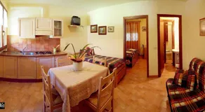 Ranch Hotel - Image 4