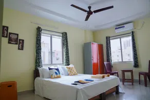 Hotel Yellow Bells - Image 5