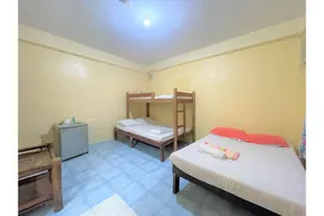 OYO 876 Escurel Inn Boracay - Image 2