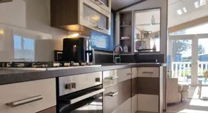 Rainbow lodge, Green Lawns, Selsey - Image 3