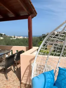 Angellinas Apartments - Image 4