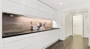 Peak Apartments - Image 4