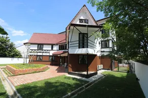 The Tudor - Image 5