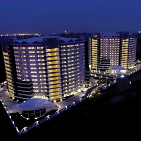 Lavish 2 bedroom serviced apartment - Image 3