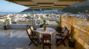 Popi's house in town - Image 3