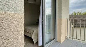 Charmant appartement avec balcon, 1 chambre, parking, à 500m du centre, 1km de la plage - Image 4