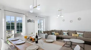 Villa entièrement équipée avec jardin, internet haut débit et terrasse | Vue montagne | Parfaite pour le travail à distance - Image 2