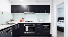 Brunswick 2B Living Near Sydney Rd w/ Free Parking - Image 3