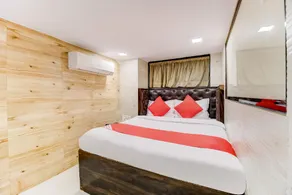OYO 48703 Hotel Qamar - Image 2