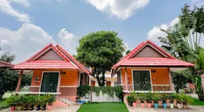 Rockwood house Resort and Thai massage ร็อควู้ด เฮาส์ รีสอร์ท แอนด์ ทรงวาดนวดแผนไทยเพื่อสุขภาพ และสปา - Image 2