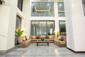 Nalada Hotel - Image 4