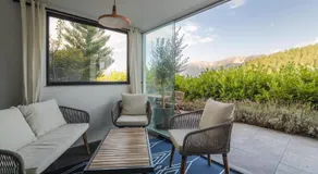 Apartamento vacacional con terraza y jardín - Image 4