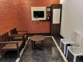 RR INN ROOMS - Image 3