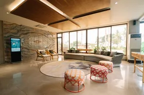 Nouveau Resort - Image 5