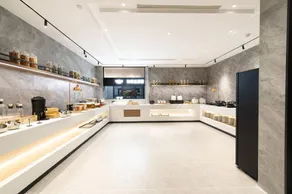 Home Inn Plus - Beijing New International Exhibition Capital Airport - Image 4