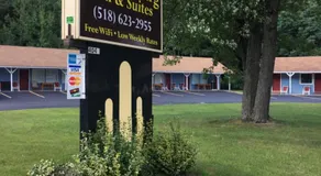 Warrensburg Inn & Suites - 6 Mi to Lake George - Image 4