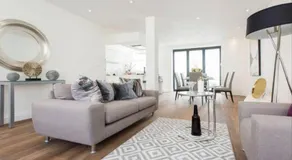 Large Three Bed Duplex Camden - Image 4