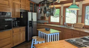 The Round House Views for Days! - Image 4