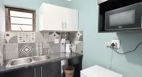 The Hide on 37 Flamingo - Image 2