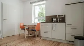 Kinderklinik, 600m zum Bahnhof 2B - Image 3