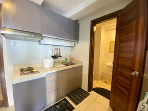 1 bedroom with balcony - Image 4