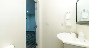Foothills LA family friendly house - Image 3