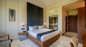 Hotel Highway Prince Behror - Image 2