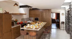 Historisk kanarisk hus med privat opvarmet pool, grill + udsigt over den dramatiske hav - Image 3