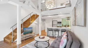 Loft-Style Waterfront Apartment - Image 2
