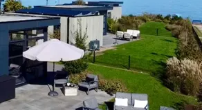 Enkhuizer Strand Chalet WolkeSieben Dritte Reihe mit Zaun Hausnr 202 - Image 5