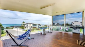 The Point Beach House Middleton - No Linen Included - Image 5